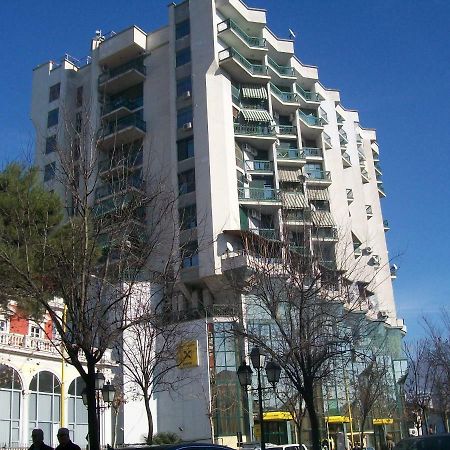 Sun Tower-Center Of Tirana Apartment Ngoại thất bức ảnh